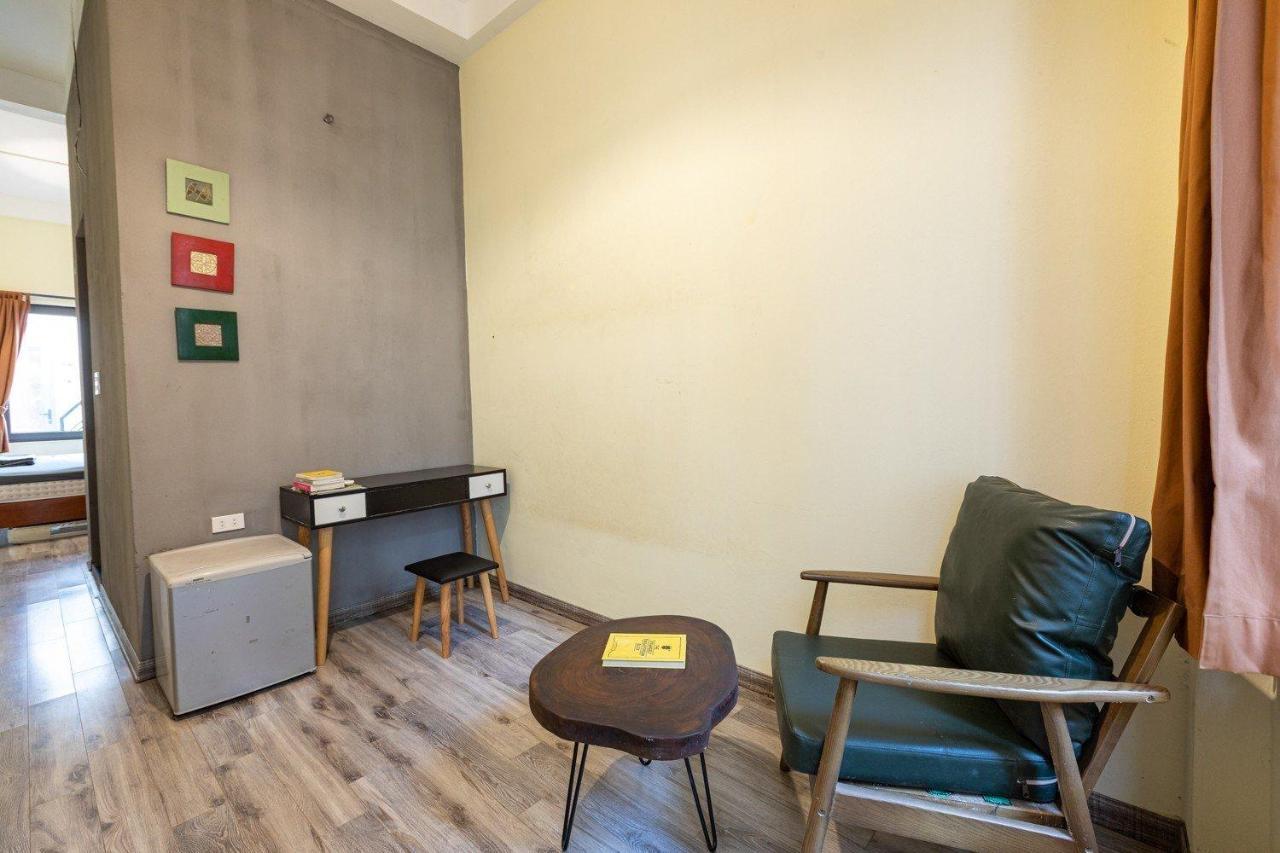 Nusmile Home & Travel 22 Hang Non, Old Town Hanoi Exterior photo